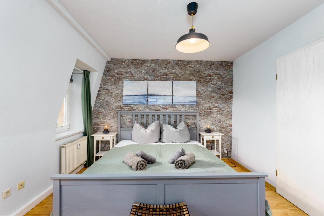 2R Apartment Perfect For Families! Kitchen - Parking - Netflix ドレスデン エクステリア 写真