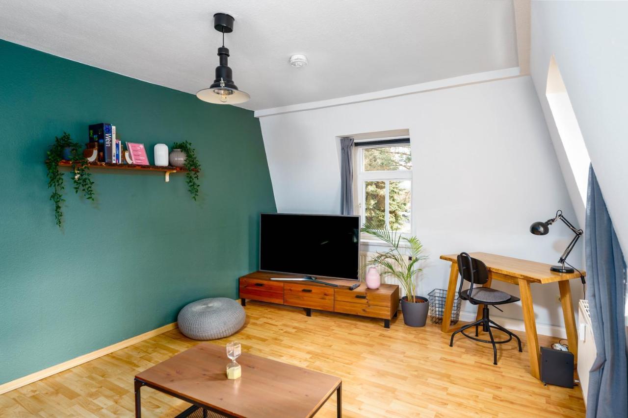 2R Apartment Perfect For Families! Kitchen - Parking - Netflix ドレスデン エクステリア 写真