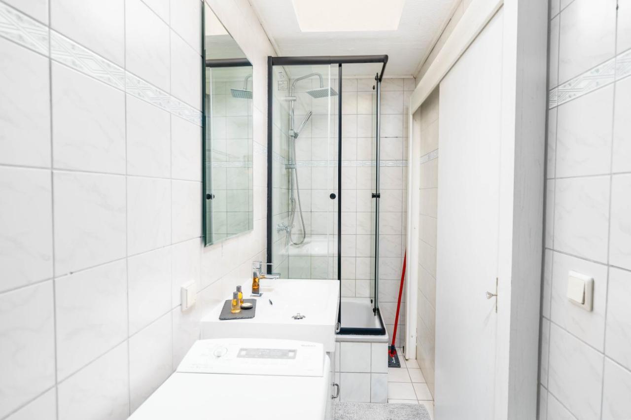 2R Apartment Perfect For Families! Kitchen - Parking - Netflix ドレスデン エクステリア 写真