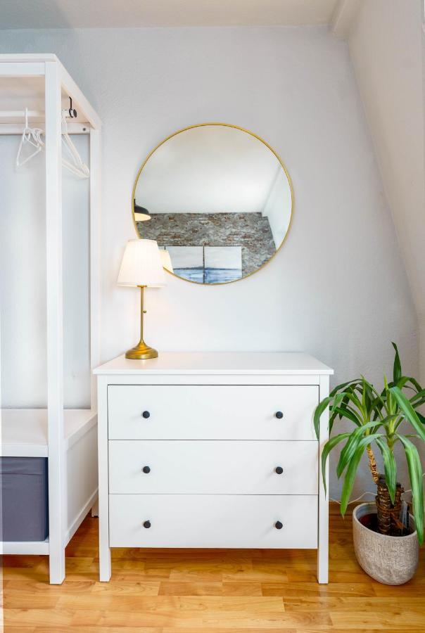 2R Apartment Perfect For Families! Kitchen - Parking - Netflix ドレスデン エクステリア 写真